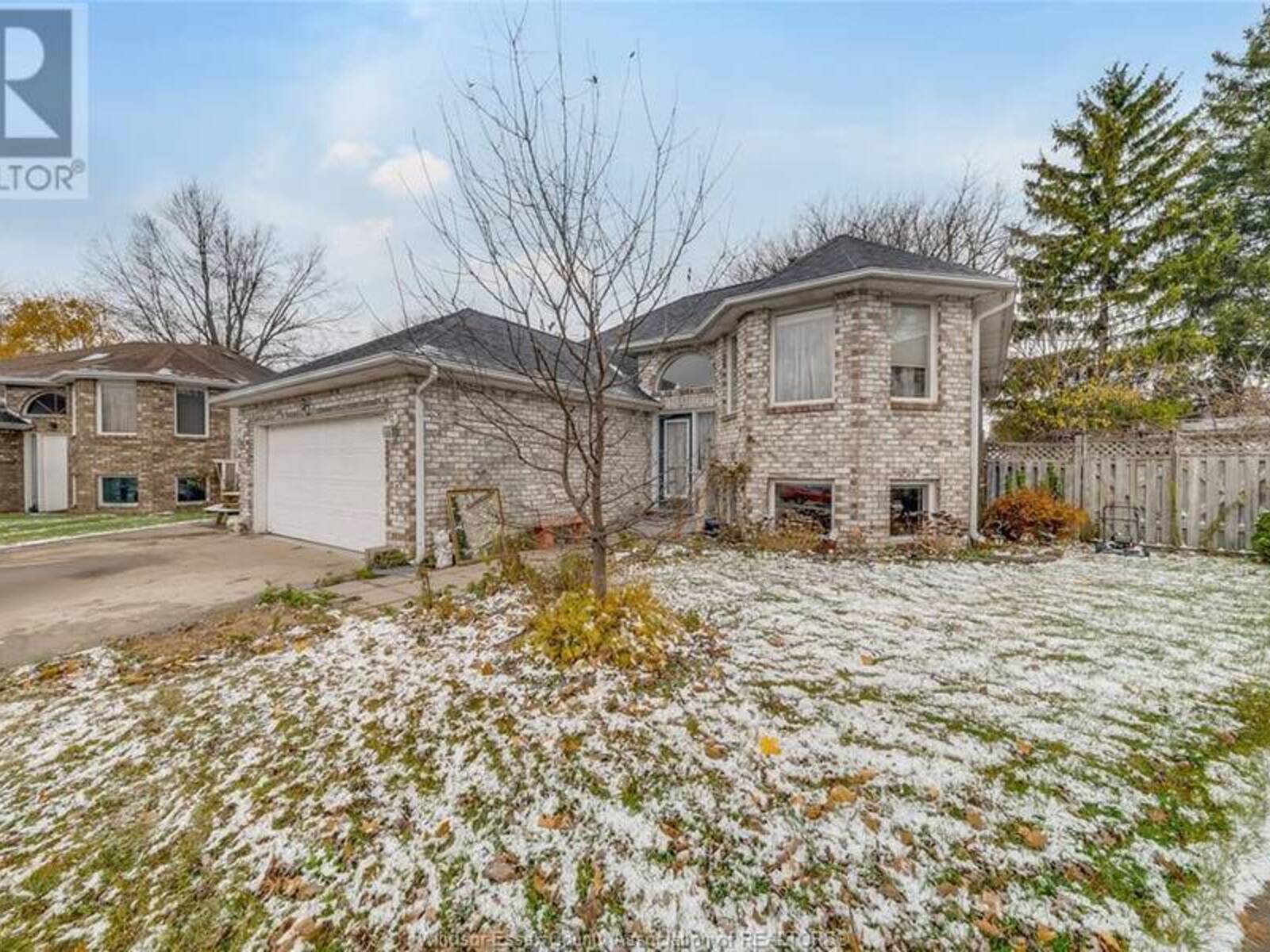 25 TREELINE COURT, Harrow, Ontario N0R 1G0