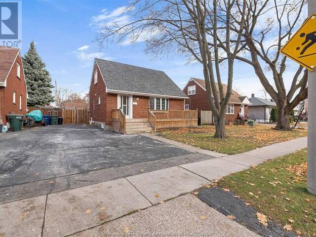 1316 TILSTON DRIVE Windsor Ontario, N9B 3C7