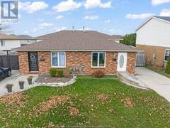 68 Bennie AVENUE Leamington Ontario, N8H 4Y5