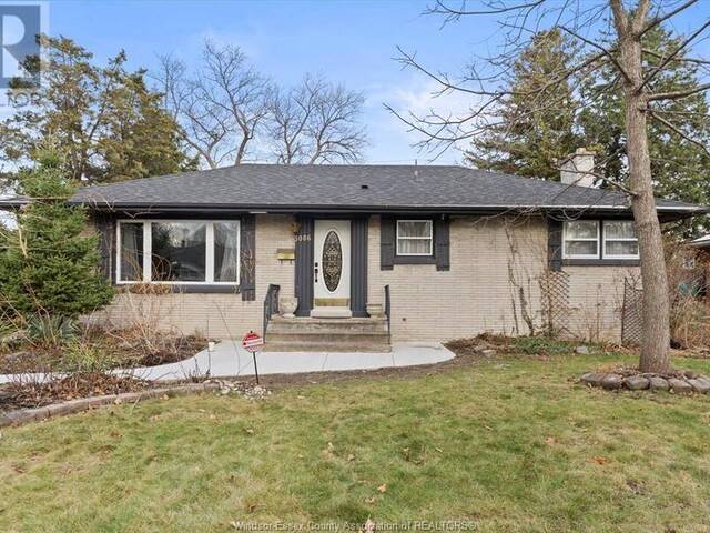 3086 AVONDALE AVENUE Windsor Ontario, N9E 1X3