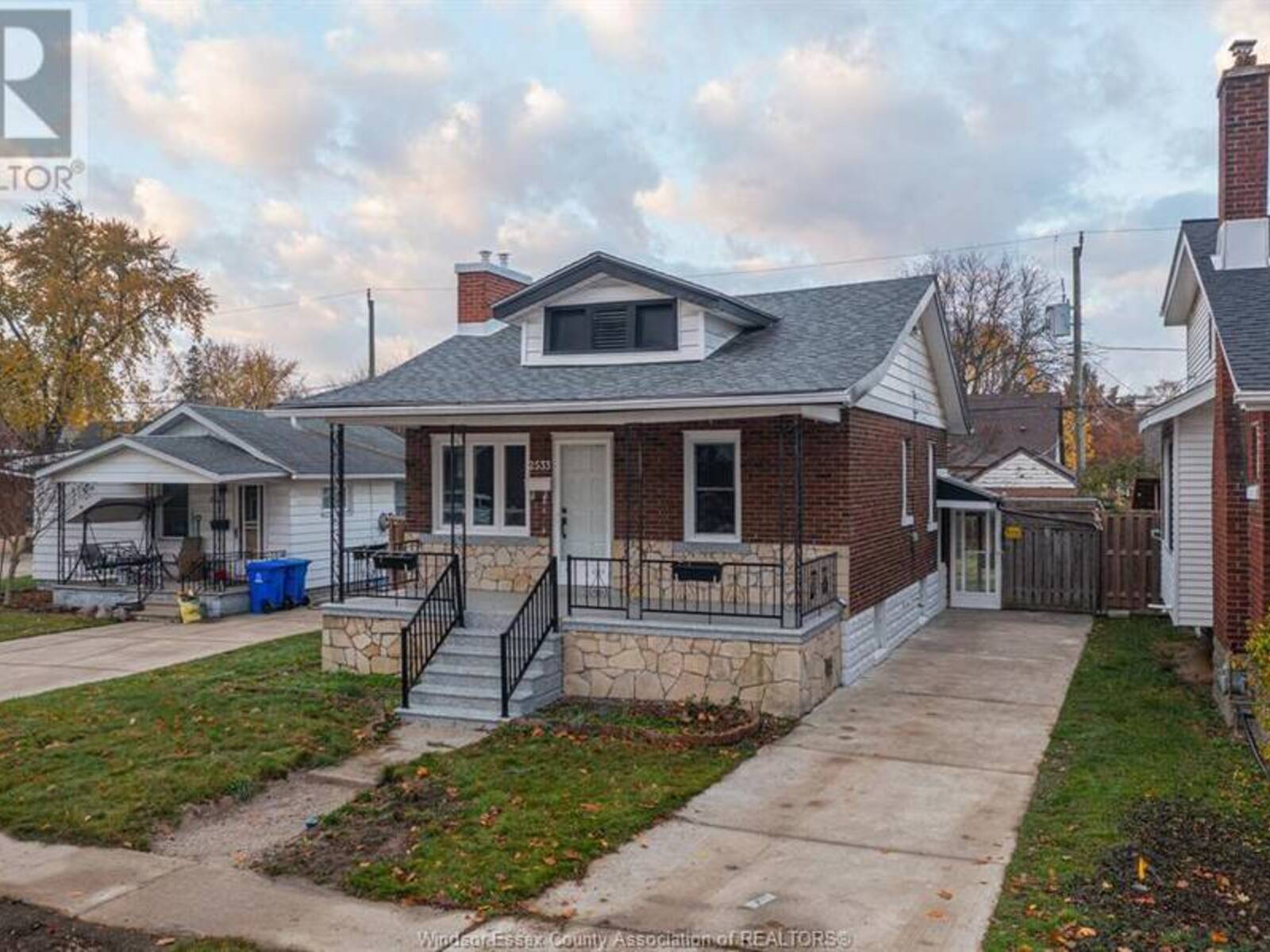 2533 TURNER, Windsor, Ontario N8W 3L2