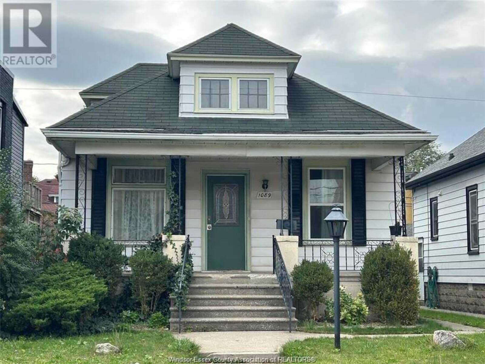 1089 PELISSIER, Windsor, Ontario N9A 4L8