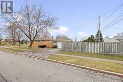 492 ISACK DRIVE | Windsor Ontario | Slide Image Thirty-two