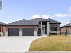 16 WOODLAND Kingsville Ontario, N9Y 0A9