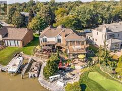 122 COVE DRIVE Tecumseh Ontario, N8N 3W2