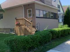 797 BRIDGE AVENUE Windsor Ontario, N9B 2M5