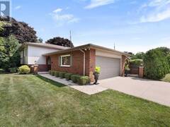 10 KENNETH DRIVE Leamington Ontario, N8H 4B3