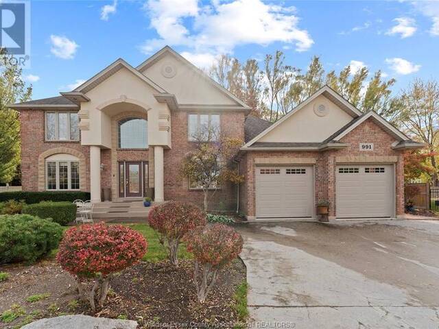 991 WOODLAND CRESCENT Windsor Ontario, N8N 1A5