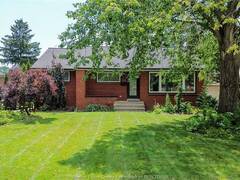 2845 VIRGINIA PARK Windsor Ontario, N9E 2B8