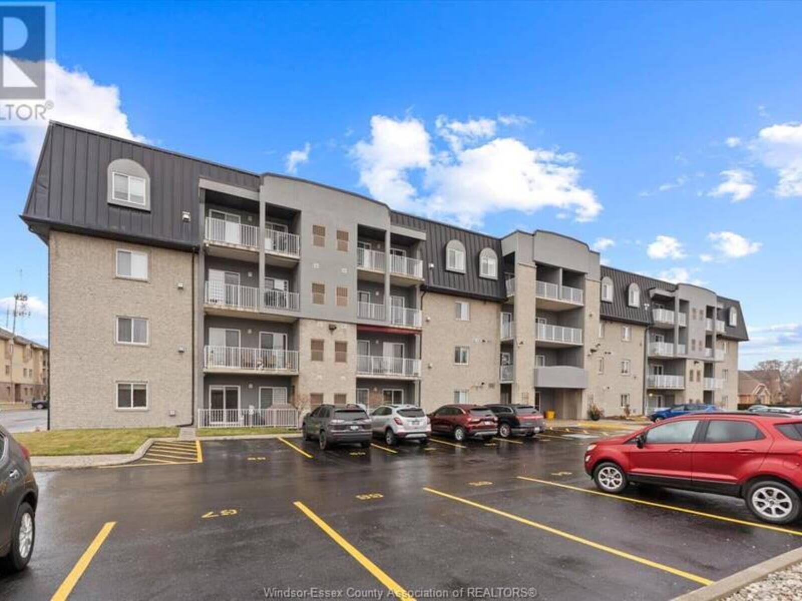 6055 ELLIS Unit# 202, LaSalle, Ontario N9H 2P8