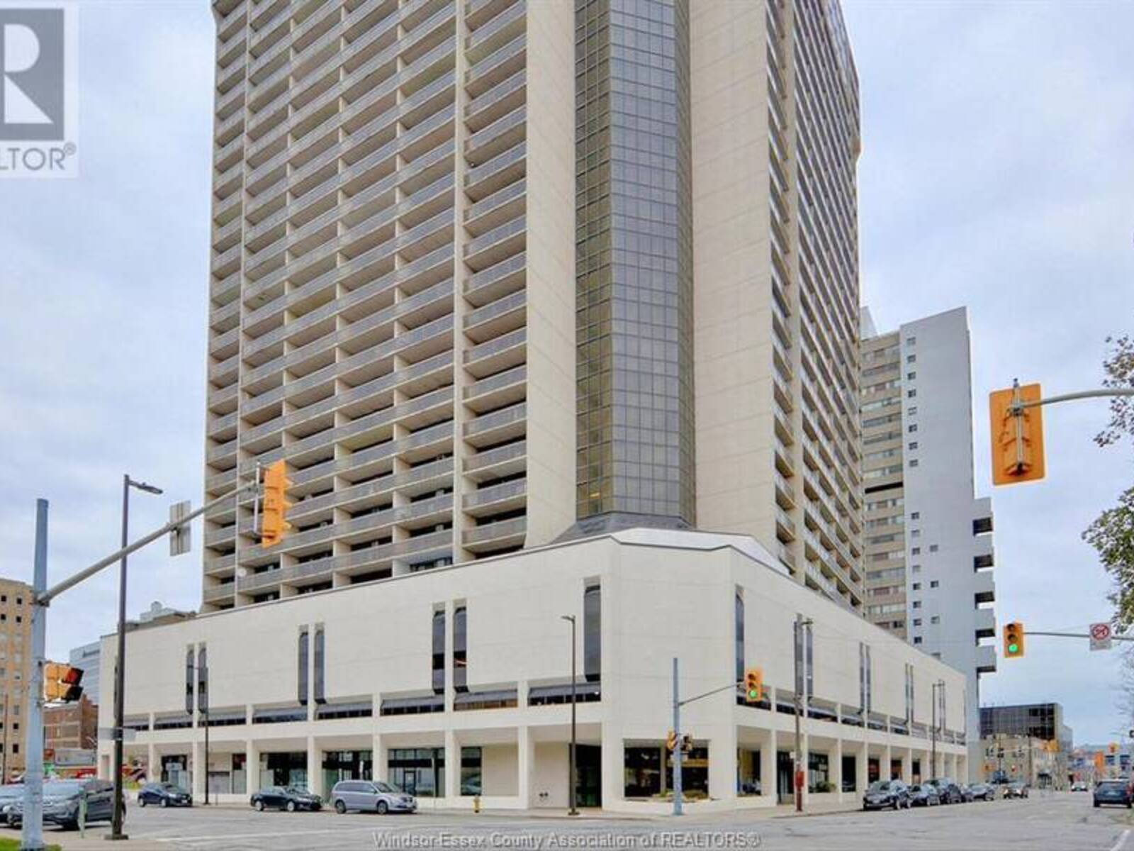 150 PARK Unit# 1706, Windsor, Ontario N9A 7A2