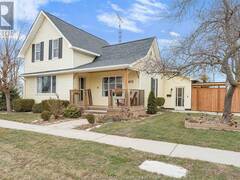 571 BROADWAY Lakeshore Ontario, N0R 1A0