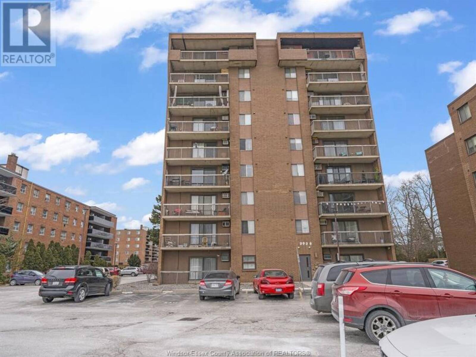 3936 WYANDOTTE STREET East Unit# 805, Windsor, Ontario N8Y 4V1