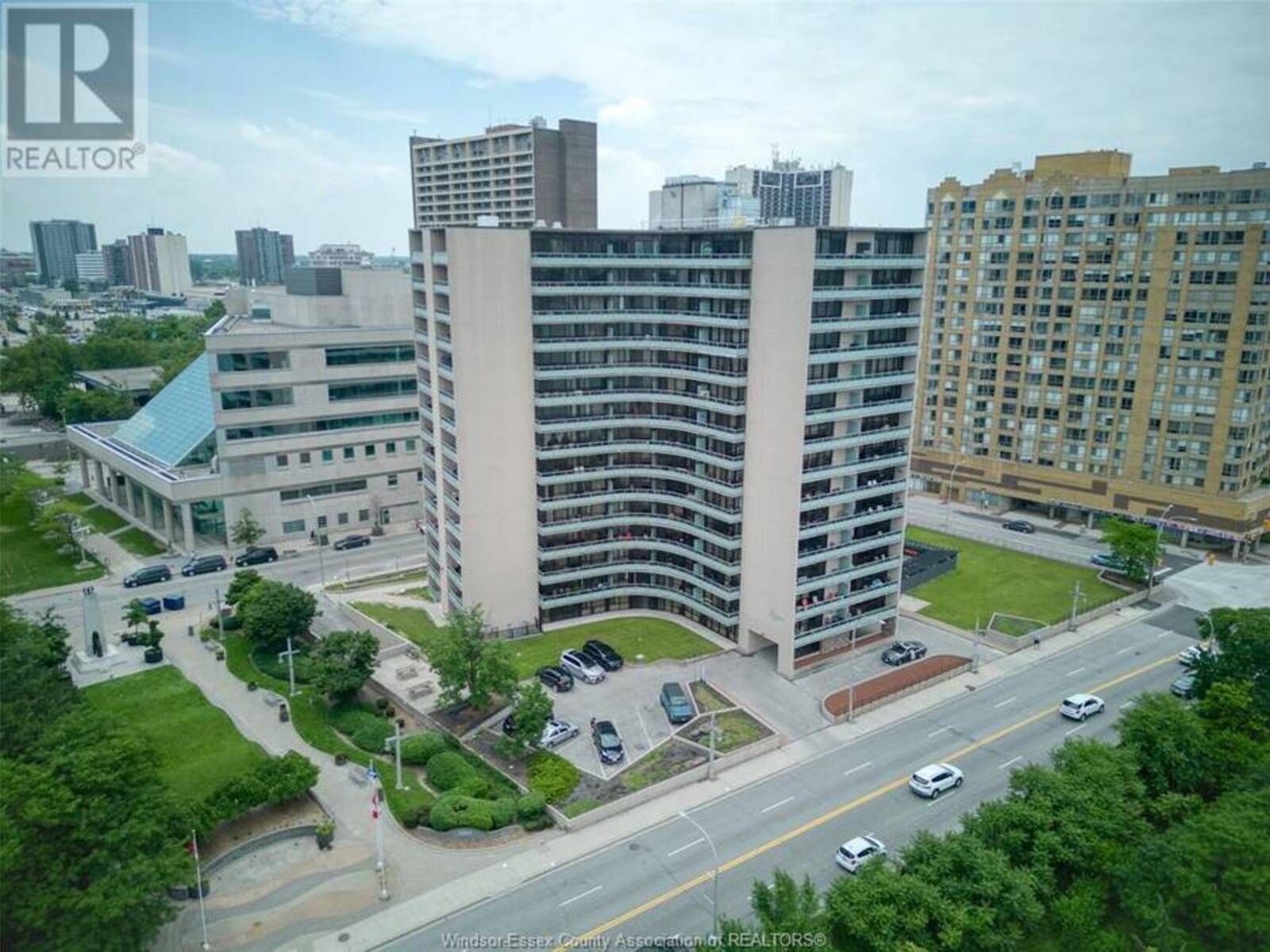 111 RIVERSIDE DRIVE East Unit# 909, Windsor, Ontario N9A 2S6