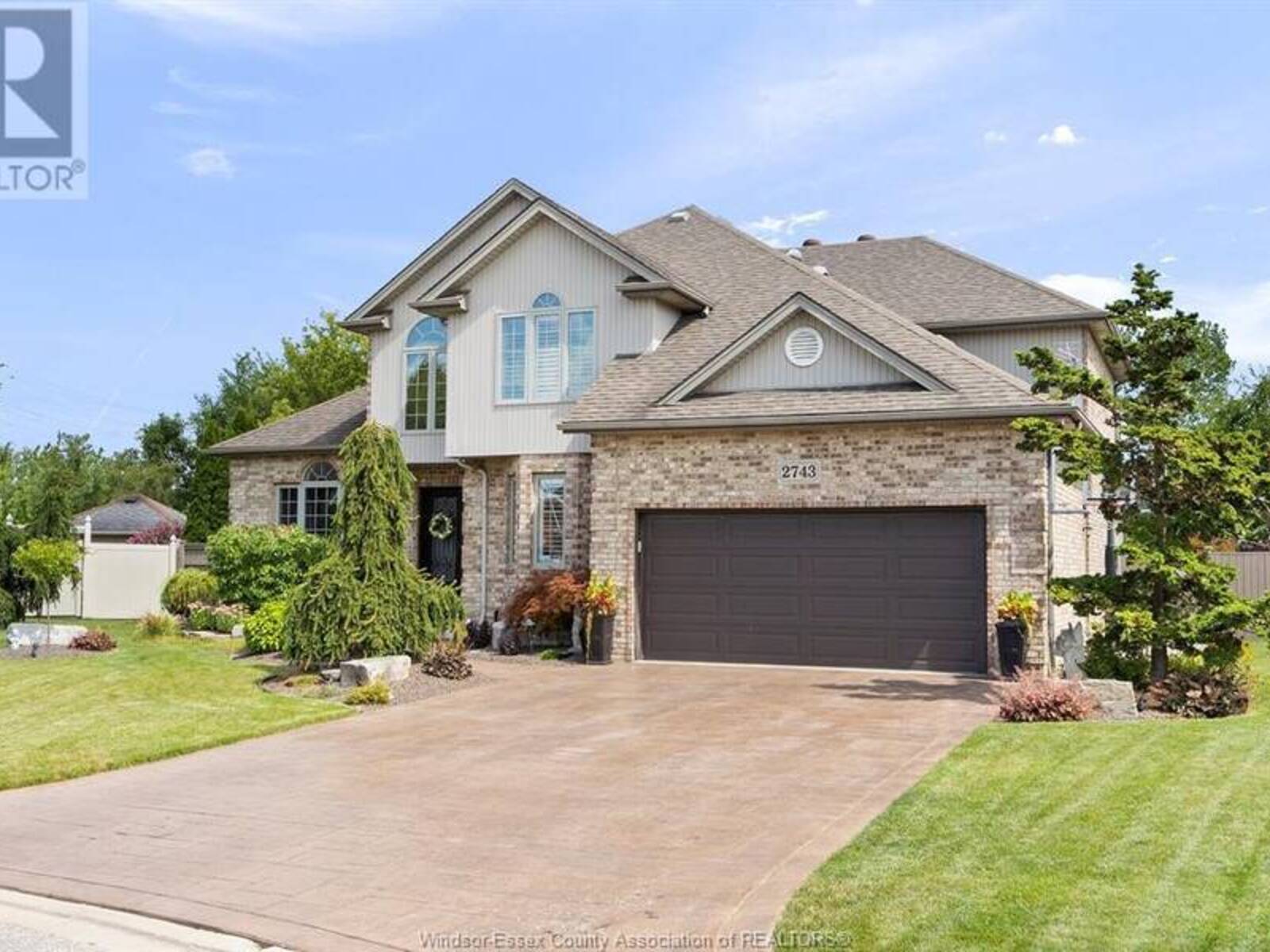 2743 LOMBARDY, LaSalle, Ontario N9H 2L8