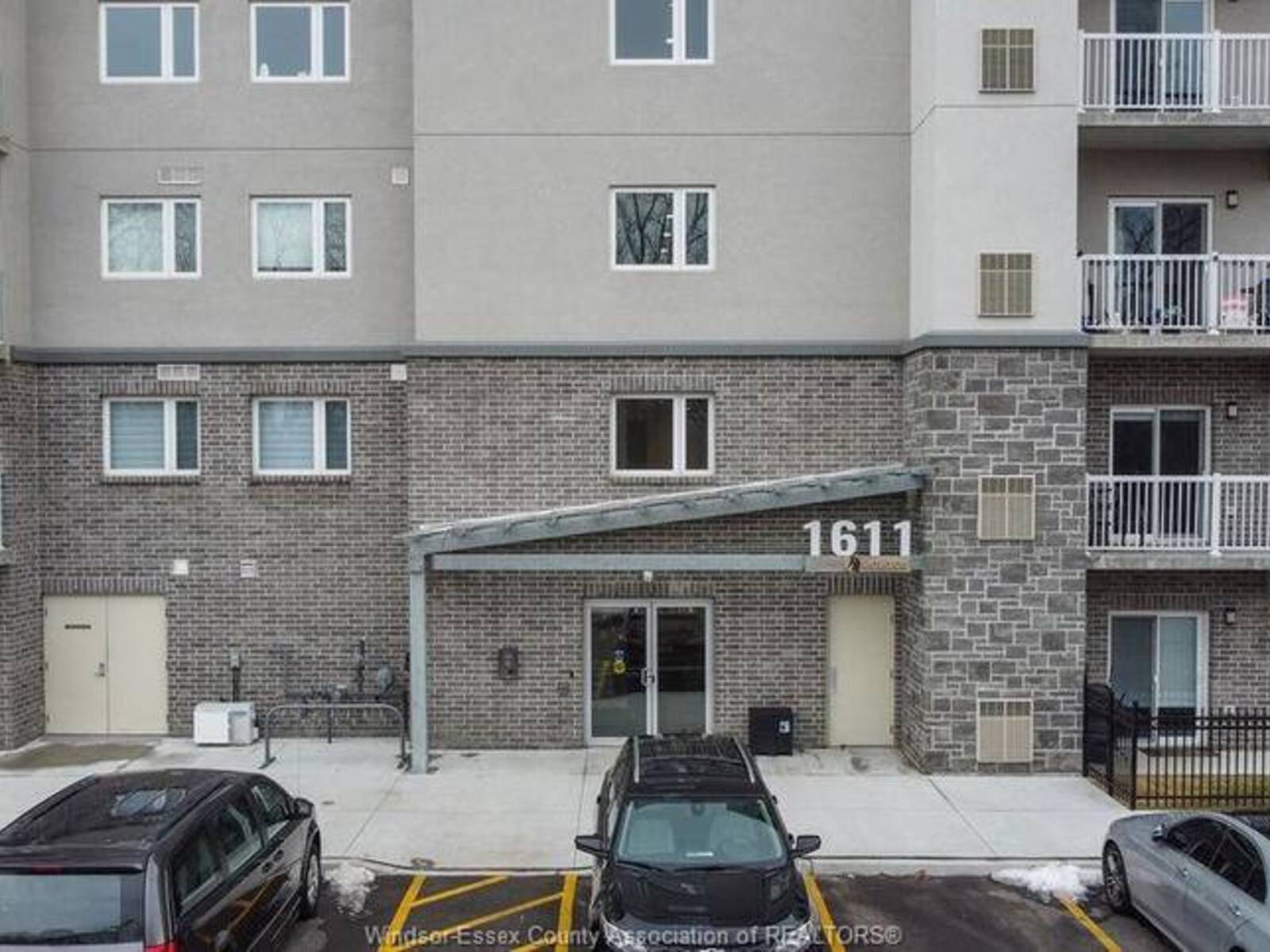 1611 BANWELL ROAD Unit# 412, Windsor, Ontario N8P 0G5