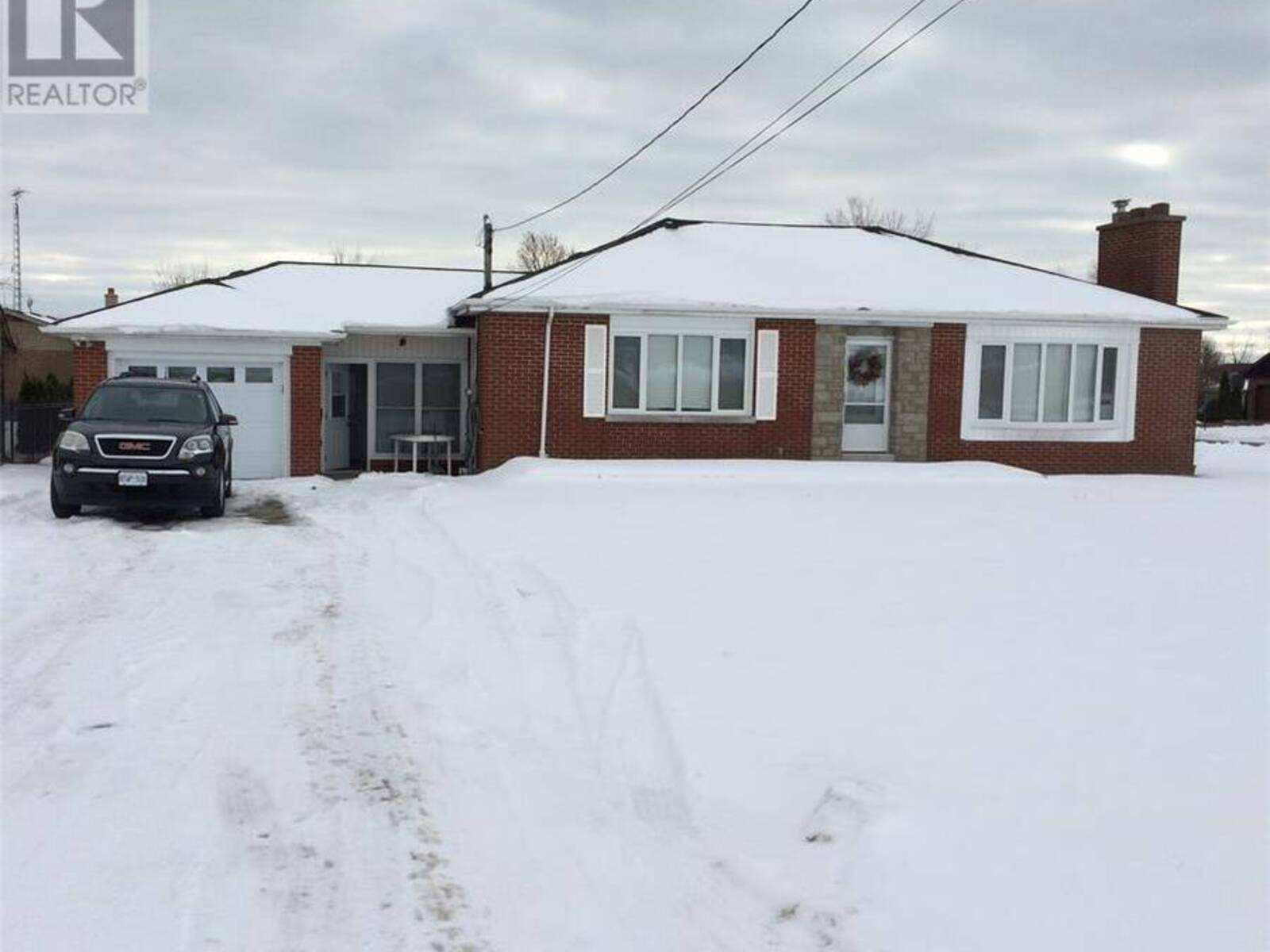 214 SEACLIFF DRIVE, Leamington, Ontario N8H 4B4