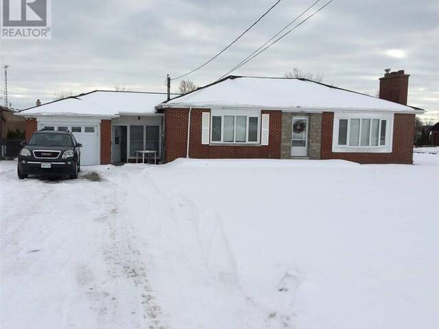 214 SEACLIFF DRIVE Leamington Ontario, N8H 4B4