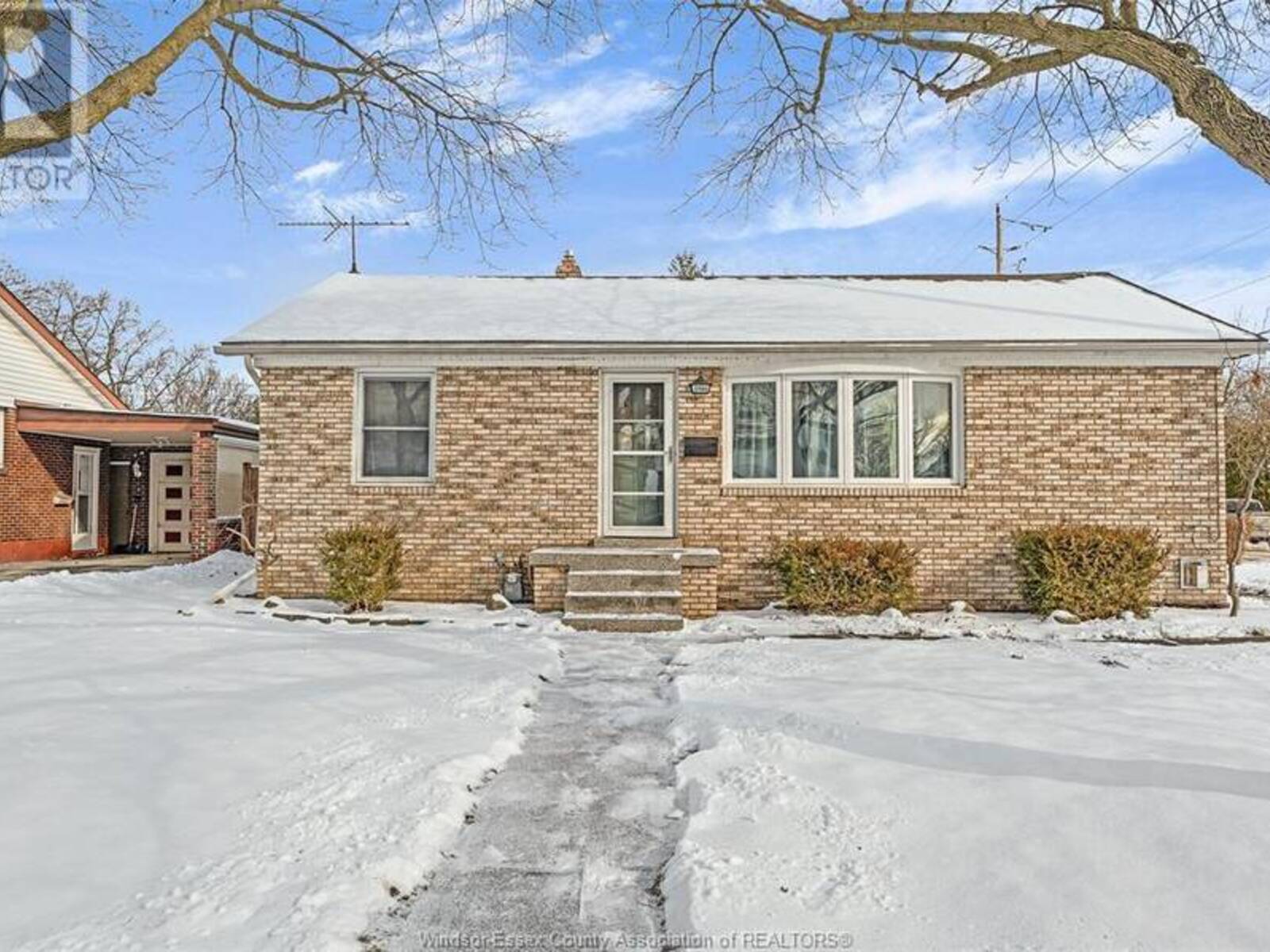 3190 MORRIS DRIVE, Windsor, Ontario N9E 2J9