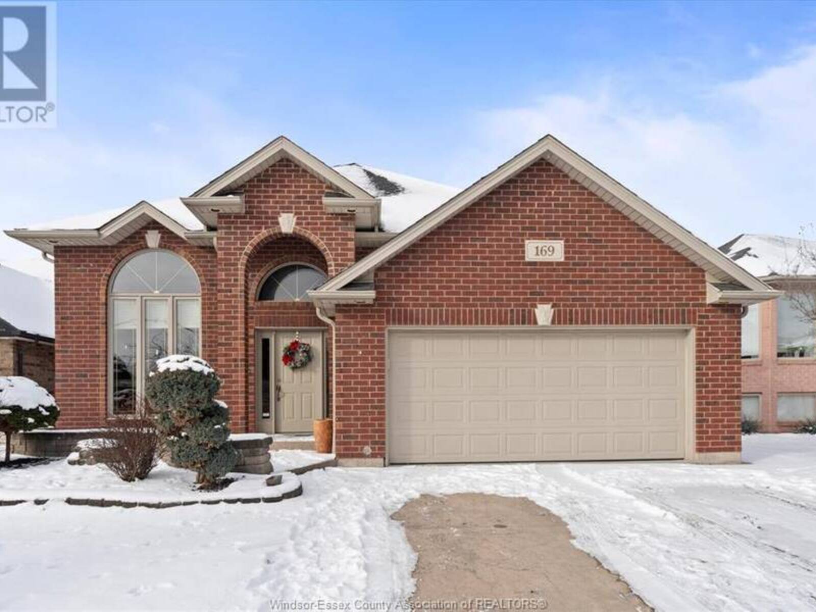 169 BRANTON CRESCENT, Windsor, Ontario N9K 1E6