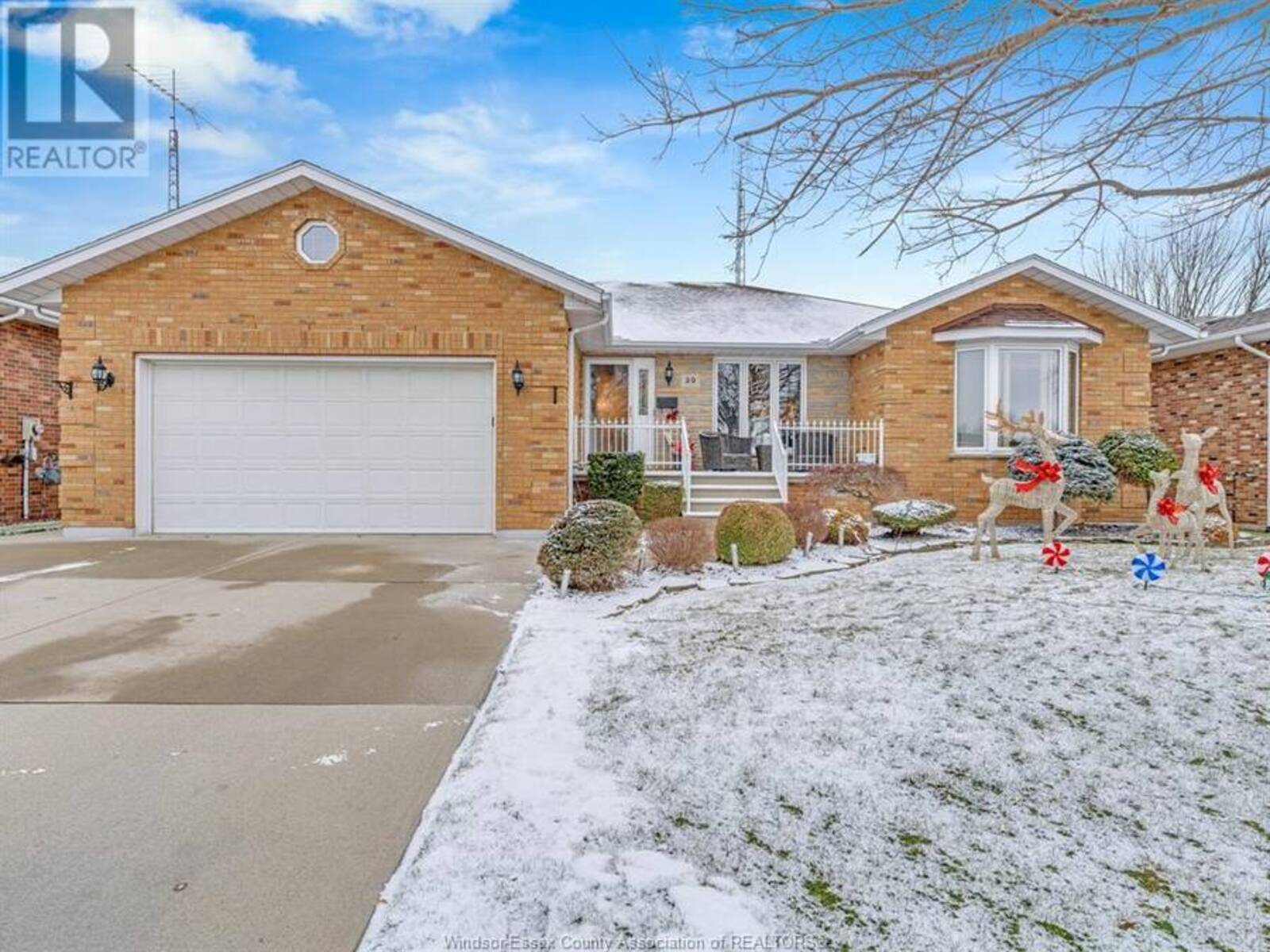 29 ELIZABETH, Leamington, Ontario N8H 4Y4