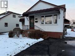 624 VANIER STREET Windsor Ontario, N8X 3E3