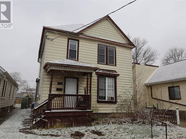 817 CHATHAM STREET East Windsor Ontario, N9A 2X8