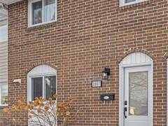 2807 MEADOWBROOK LANE Windsor Ontario, N8T 3C1