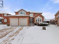 557 COMPTON Windsor Ontario, N9E 4P7