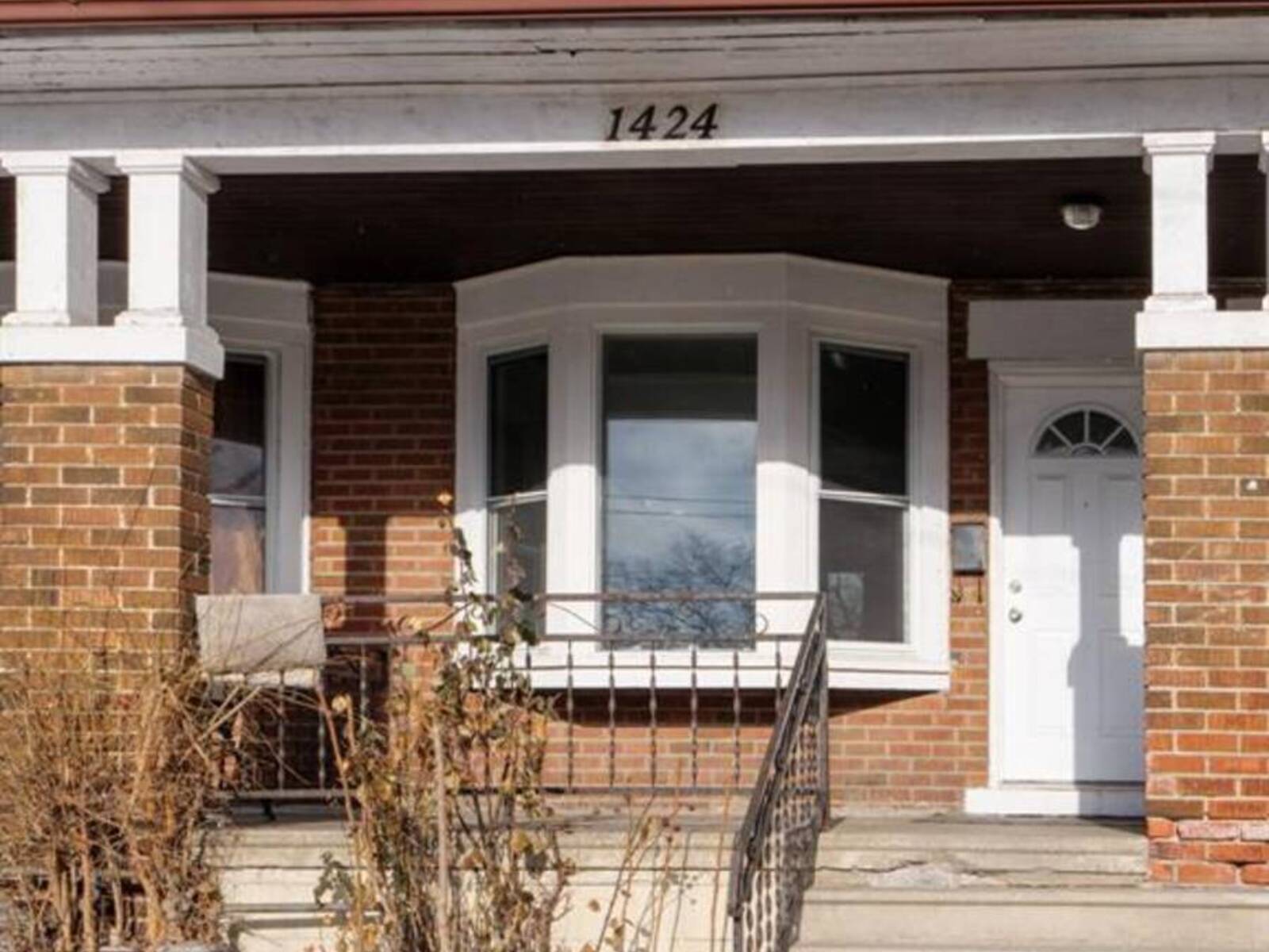 1424 WYANDOTTE STREET West, Windsor, Ontario N9B 1H4