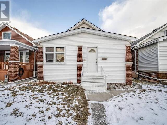 558 JOSEPHINE Windsor Ontario, N9B 2L1