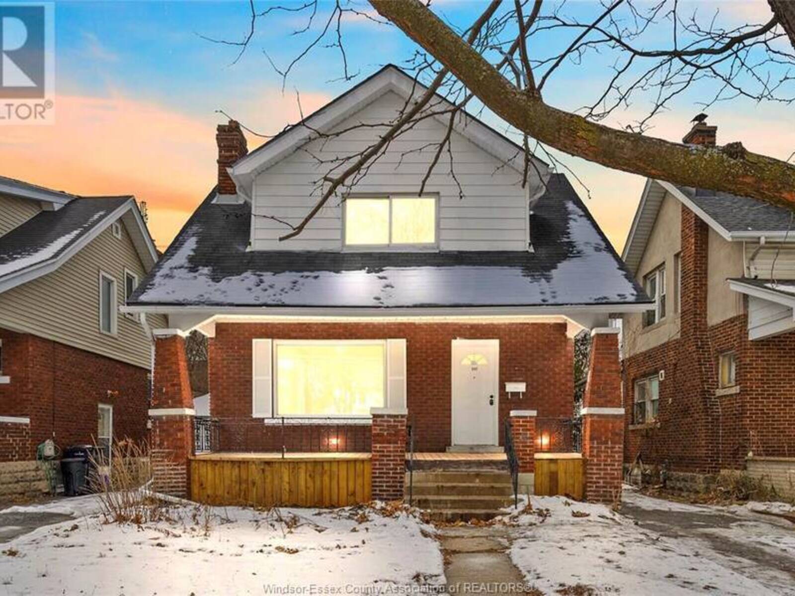 337 RANKIN, Windsor, Ontario N9B 2R6