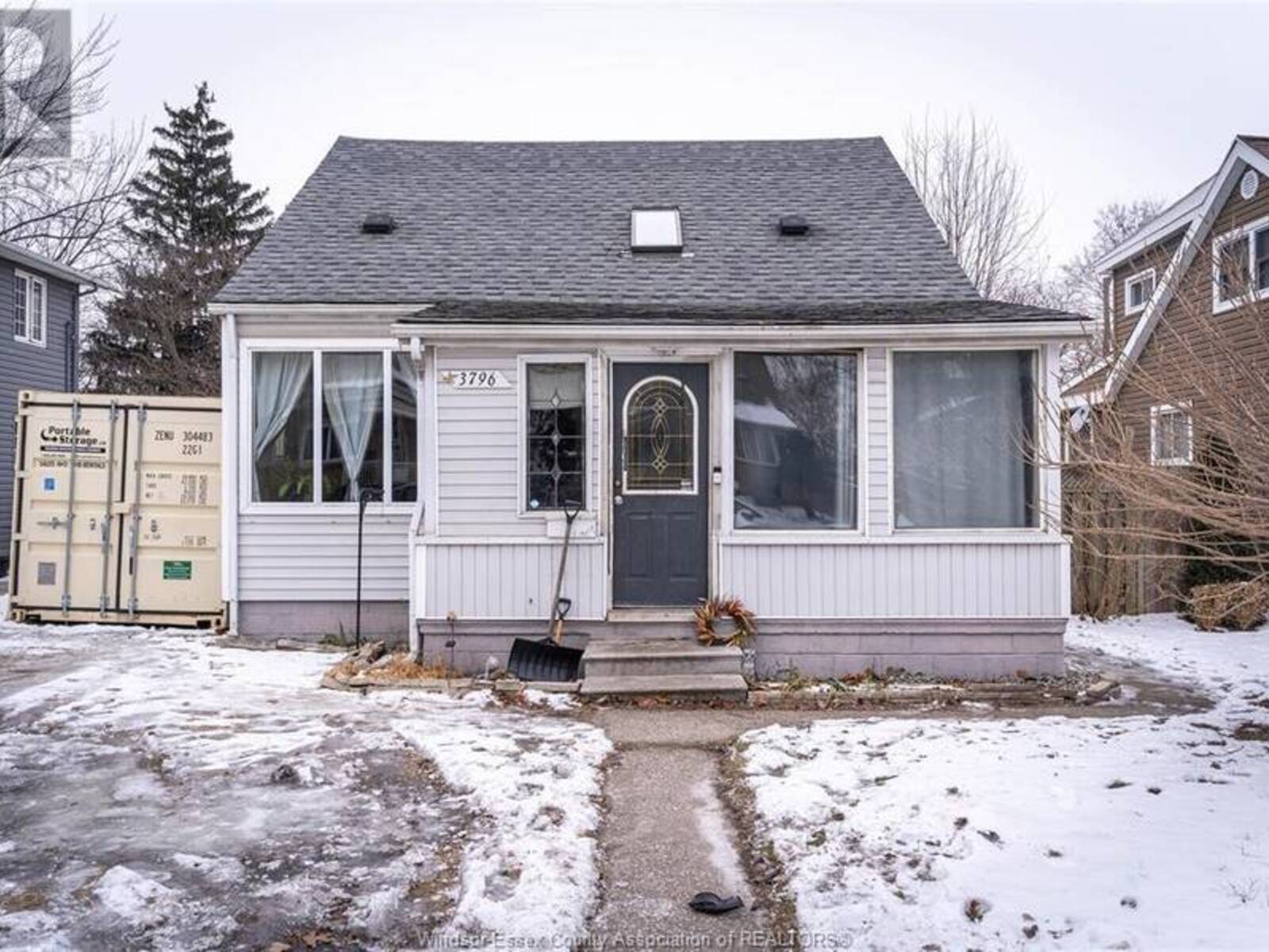 3796 MATCHETT, Windsor, Ontario N9C 2A2