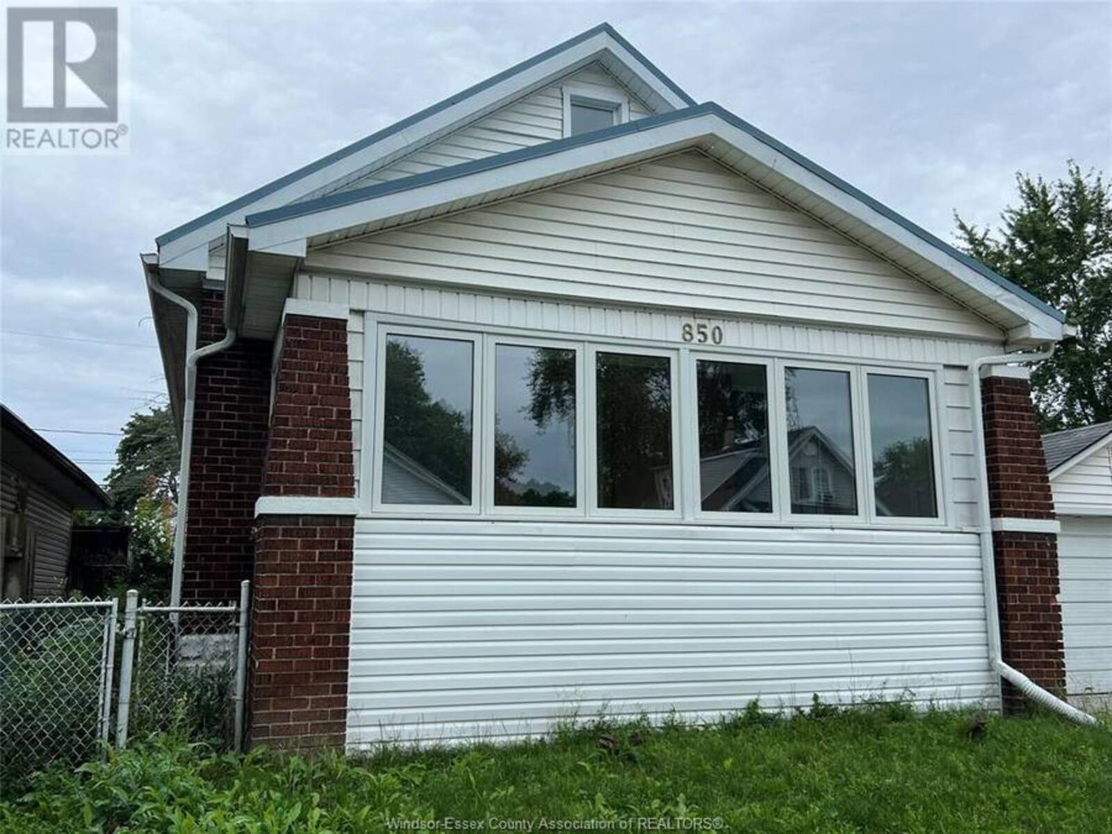 850 ELLROSE AVENUE, Windsor, Ontario N8Y 3W7