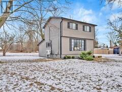 4641 MALDEN Windsor Ontario, N9E 3T4