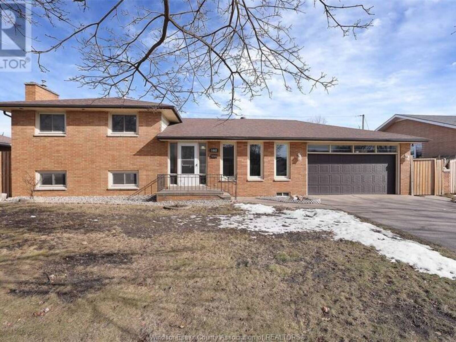 1442 PARTINGTON, Windsor, Ontario N9B 2P8