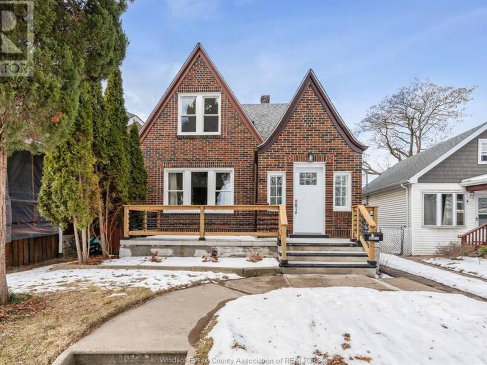 1841 MOY AVENUE, Windsor, Ontario N8W 2M3