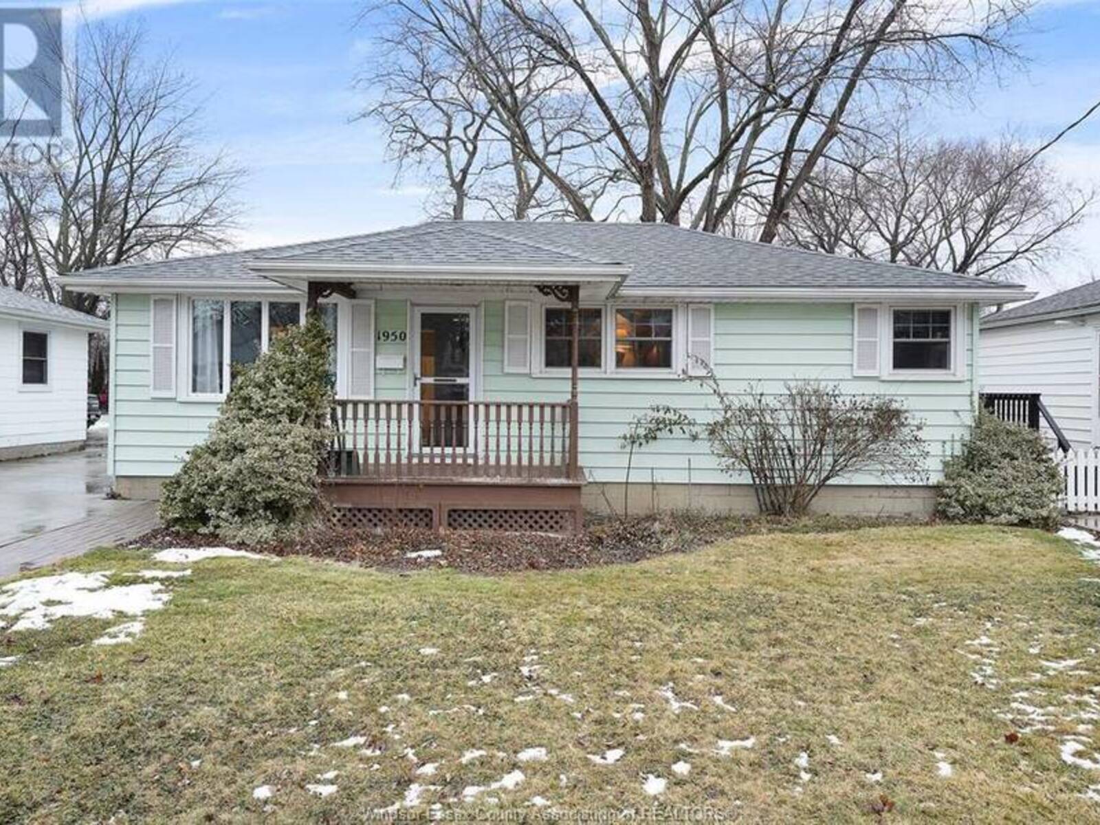 1950 GLENDALE, Windsor, Ontario N8T 2N6