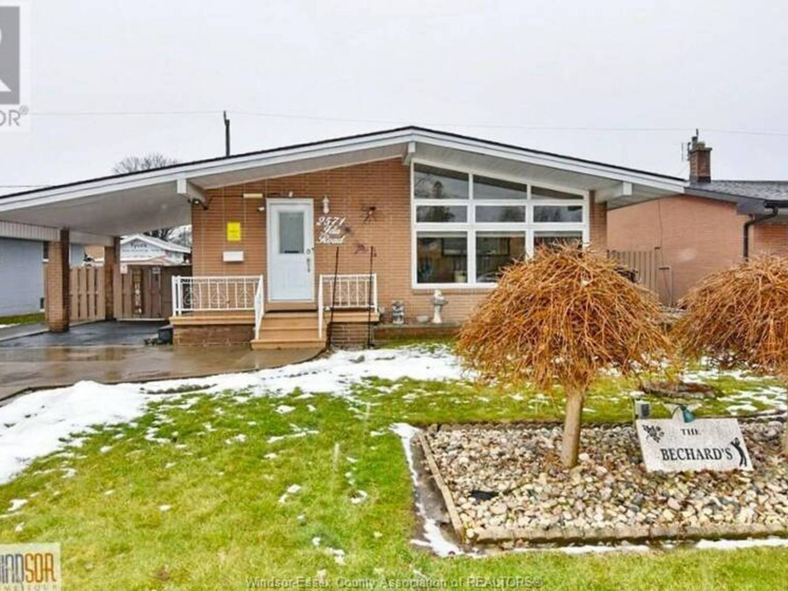 2571 IDA ROAD, Windsor, Ontario N8W 3A6