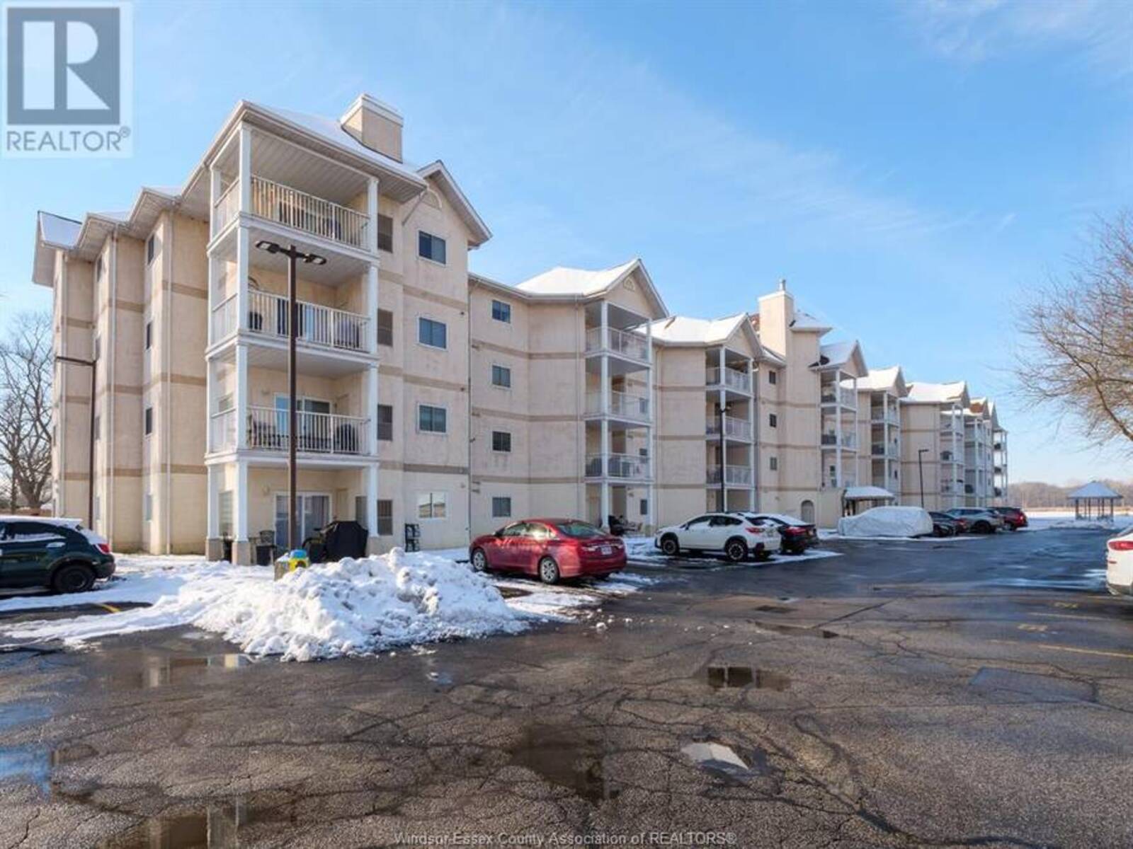 40 ADAMS LANE Unit# 405, LaSalle, Ontario N9J 3R4