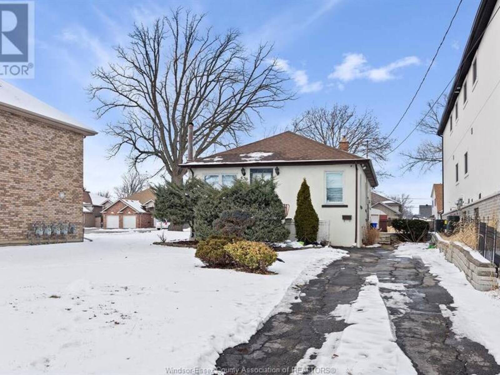 630 GRAND MARAIS East, Windsor, Ontario N8X 2H5