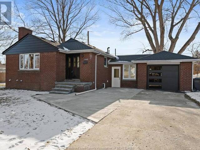 2895 ASKIN AVENUE Windsor Ontario, N9E 3J1 - 3 Bedrooms Home For Sale