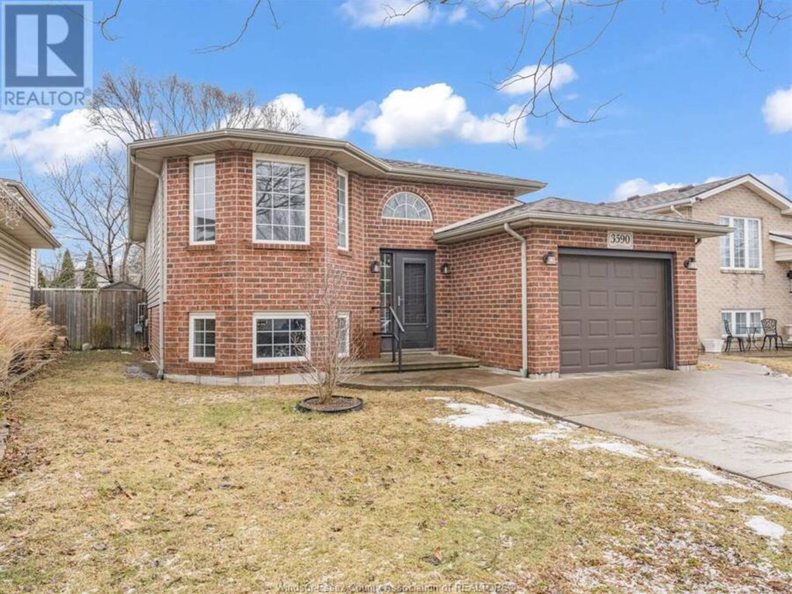 3590 CARIBOU CRESCENT, Windsor, Ontario N8W 5T2