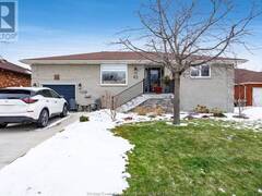 45 Worchester AVENUE Leamington Ontario, N8H 5C1