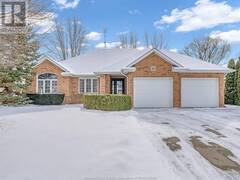 40 Creekview BOULEVARD Kingsville Ontario, N9Y 4E5