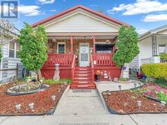 1054 OAK STREET Windsor Ontario, N9A 5G4