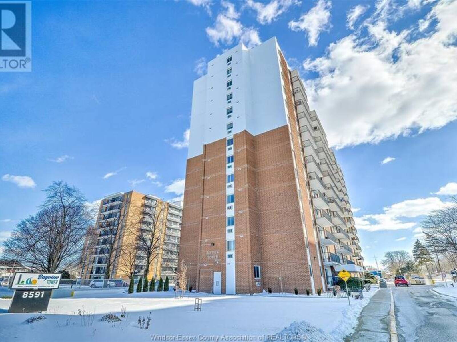 8591 RIVERSIDE Unit# 908, Windsor, Ontario N8S 1G3