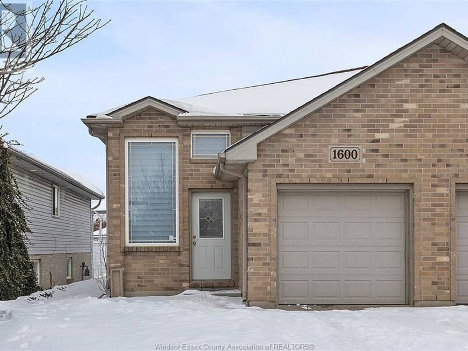 1600 SAGEBRUSH COURT, Windsor, Ontario N9G 3B8