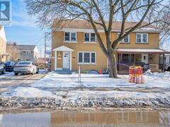 2123 SECORD Windsor Ontario, N9B 1T2