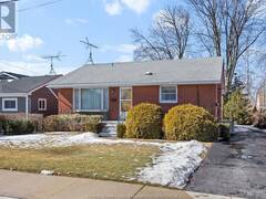 22 FRYER STREET Amherstburg Ontario, N9V 1L4